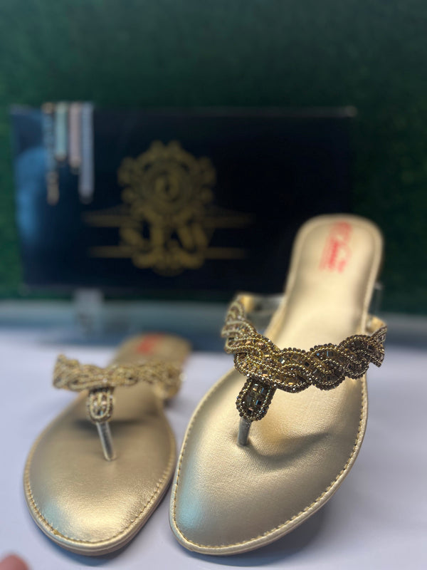 GOLDEN FLAT FANCY CHAPPAL